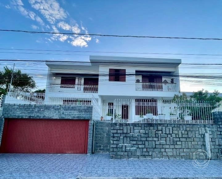 Casa em Coqueiros com 4 dormitórios, sendo 2 suítes e 4 vagas: 25ª foto da galeria de imagens do imóvel