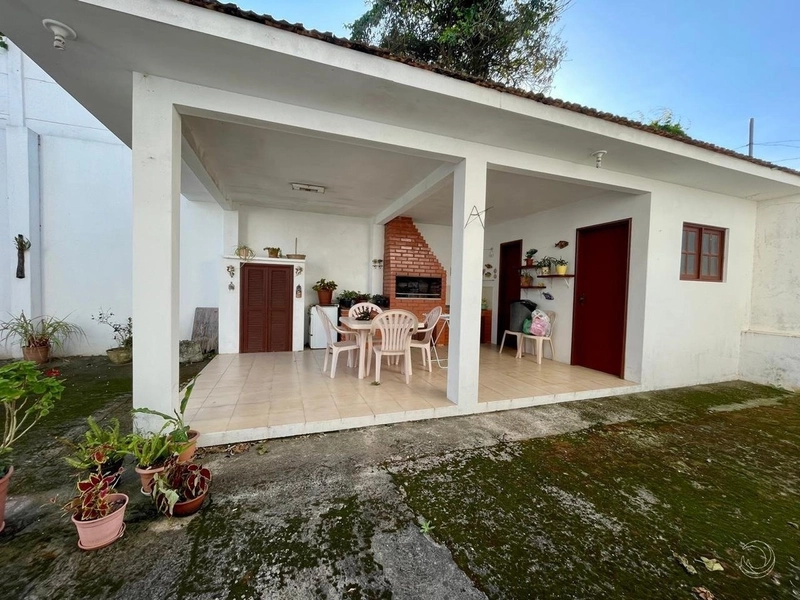 Casa em Coqueiros com 4 dormitórios, sendo 2 suítes e 4 vagas: 22ª foto da galeria de imagens do imóvel