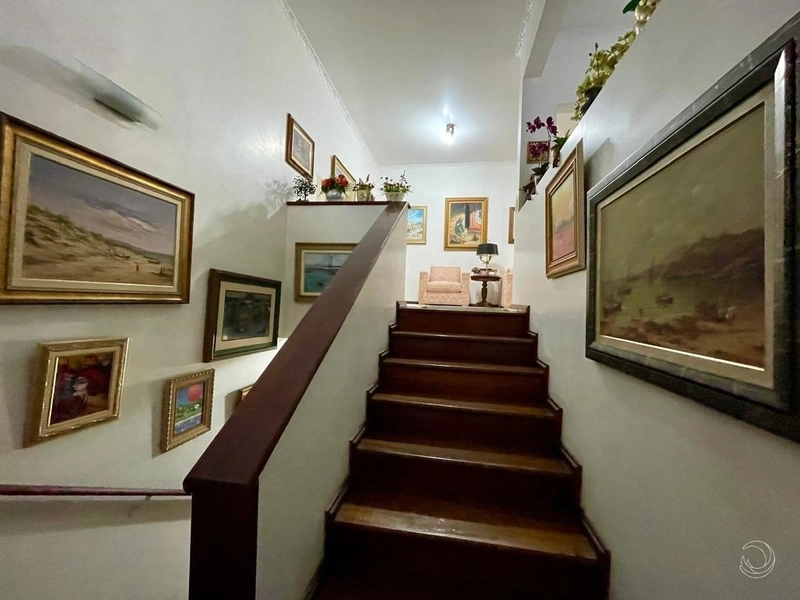 Casa em Coqueiros com 4 dormitórios, sendo 2 suítes e 4 vagas: 11ª foto da galeria de imagens do imóvel