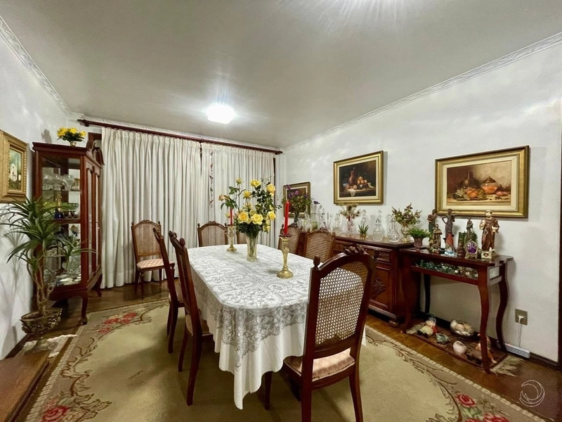 Casa em Coqueiros com 4 dormitórios, sendo 2 suítes e 4 vagas: 9ª foto da galeria de imagens do imóvel
