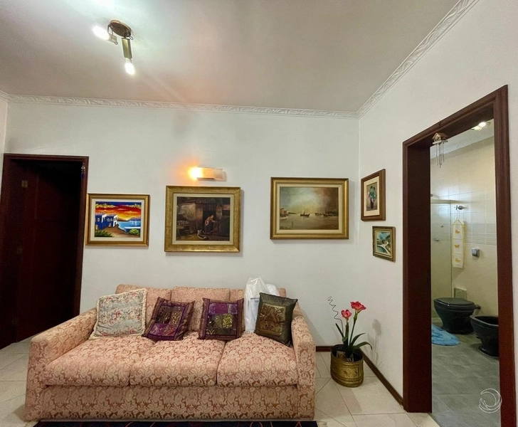 Casa em Coqueiros com 4 dormitórios, sendo 2 suítes e 4 vagas: 8ª foto da galeria de imagens do imóvel