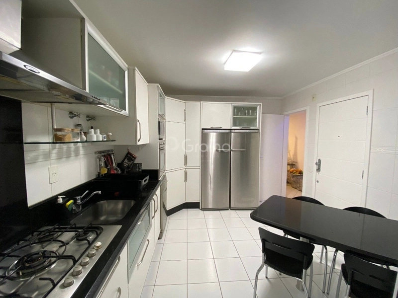 Apartamento na Beira Mar com 4 dormitórios 3 suítes e 2 vagas: 9ª foto da galeria de imagens do imóvel