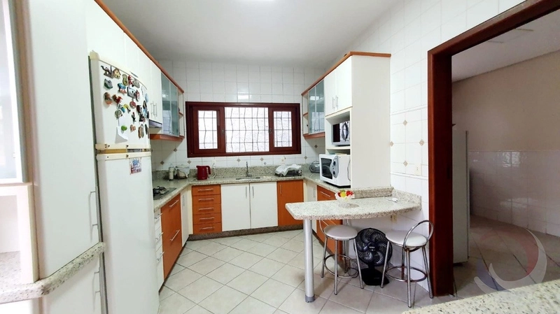 Casa na Agronômica com 4 dormitórios 1 suíte e 8 vagas - 162 m²: 6ª foto da galeria de imagens do imóvel