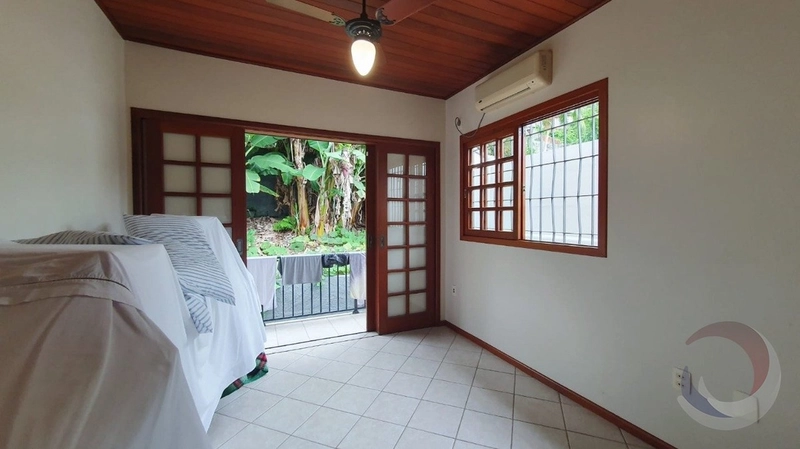 Casa na Agronômica com 4 dormitórios 1 suíte e 8 vagas - 162 m²: 18ª foto da galeria de imagens do imóvel