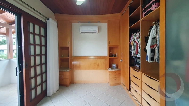 Casa na Agronômica com 4 dormitórios 1 suíte e 8 vagas - 162 m²: 14ª foto da galeria de imagens do imóvel