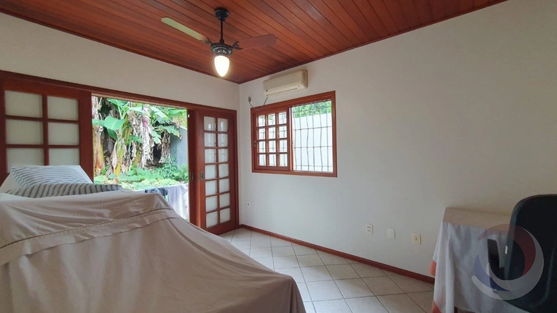 Casa na Agronômica com 4 dormitórios 1 suíte e 8 vagas - 162 m²: 20ª foto da galeria de imagens do imóvel