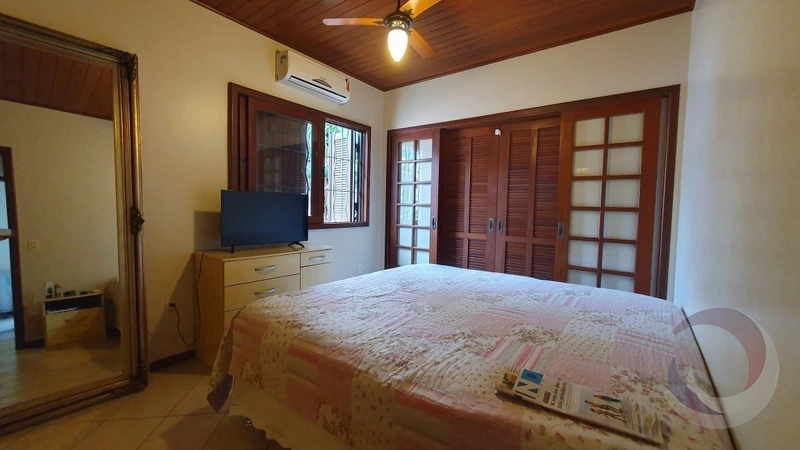 Casa na Agronômica com 4 dormitórios 1 suíte e 8 vagas - 162 m²: 13ª foto da galeria de imagens do imóvel