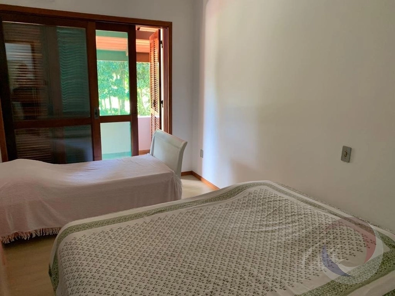 Casa no Córrego Grande com 4 dormitórios, sendo 4 suítes,: 17ª foto da galeria de imagens do imóvel