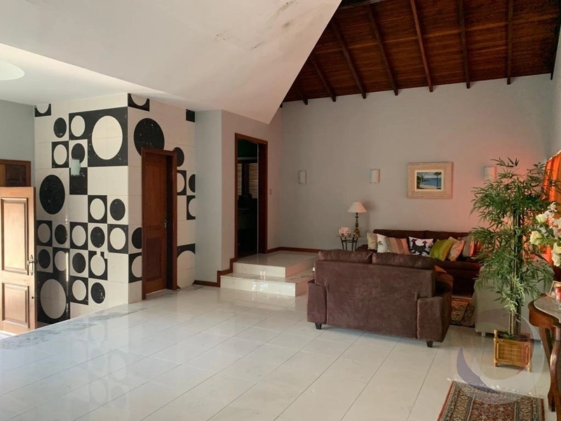 Casa no Córrego Grande com 4 dormitórios, sendo 4 suítes,: 7ª foto da galeria de imagens do imóvel