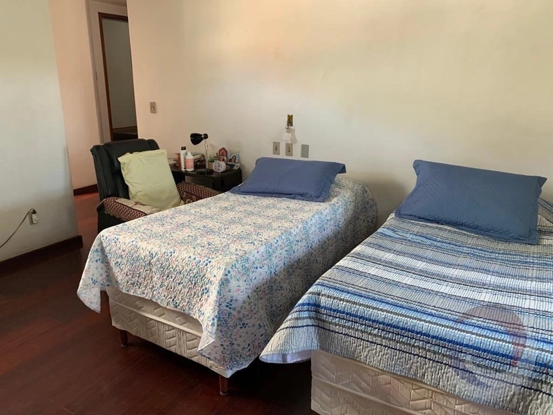 Casa no Córrego Grande com 4 dormitórios, sendo 4 suítes,: 15ª foto da galeria de imagens do imóvel