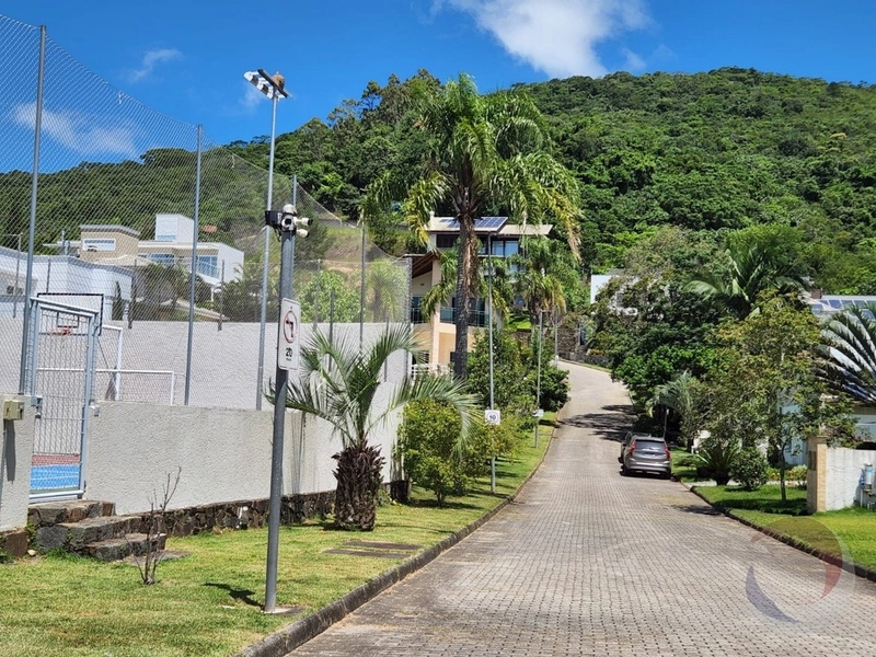 Excelente terreno no Córrego Grande com 794,09m² - condomínio fechado: 9ª foto da galeria de imagens do imóvel