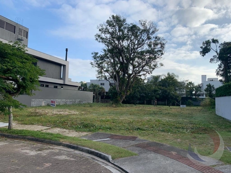 Terreno COM 701,50 M2 em jurerê Internacional no Bosque Amoraeville.: 5ª foto da galeria de imagens do imóvel