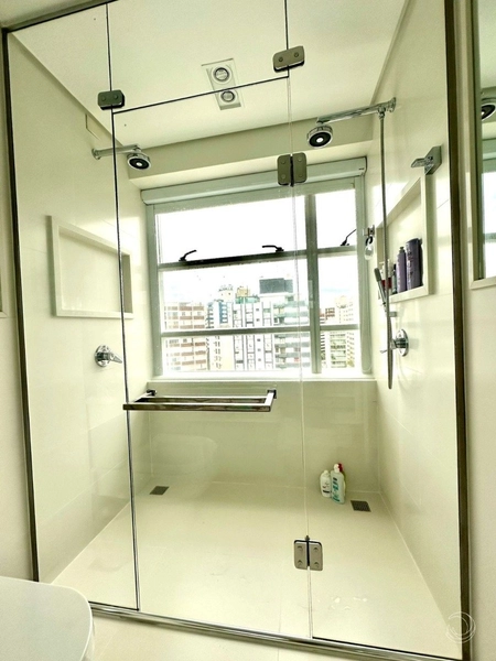 Belíssimo Apartamento no Centro mobiliado com 1 dormitório e 2 vagas: 11ª foto da galeria de imagens do imóvel