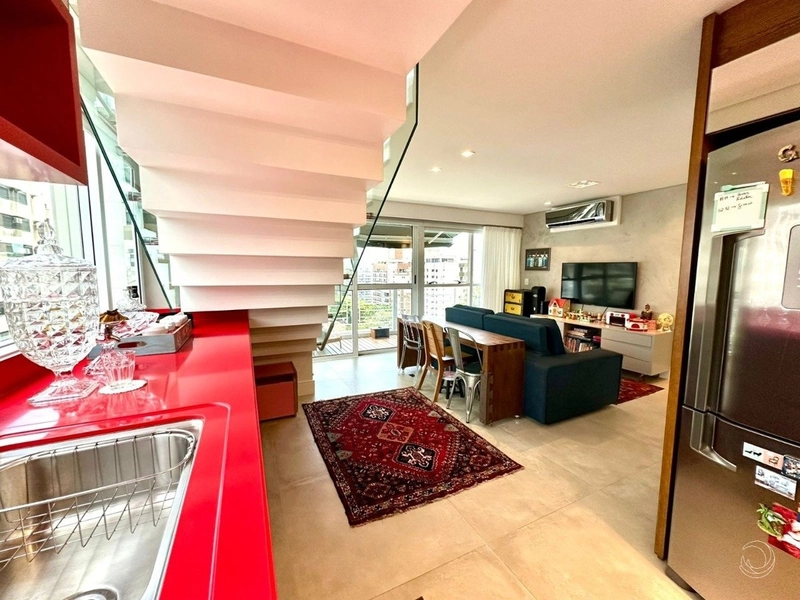 Belíssimo Apartamento no Centro mobiliado com 1 dormitório e 2 vagas: 2ª foto da galeria de imagens do imóvel