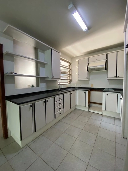 Apartamento na Agronômica com 3 dormitórios 1 suíte e 2 vgs vista mar: 10ª foto da galeria de imagens do imóvel