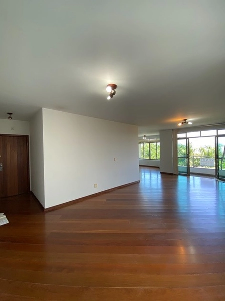 Apartamento na Agronômica com 3 dormitórios 1 suíte e 2 vgs vista mar: 13ª foto da galeria de imagens do imóvel