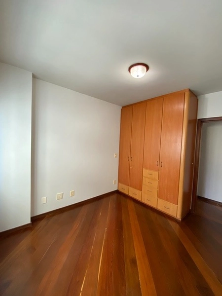 Apartamento na Agronômica com 3 dormitórios 1 suíte e 2 vgs vista mar: 9ª foto da galeria de imagens do imóvel