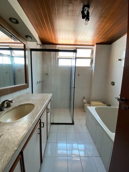 Apartamento na Agronômica com 3 dormitórios 1 suíte e 2 vgs vista mar: 8ª foto da galeria de imagens do imóvel