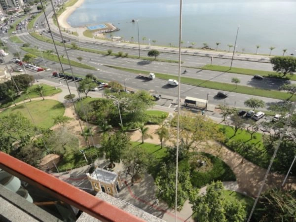 Apartamento na Beira Mar com 5 dormitórios 5 suítes e 3 vagas - 381m²: 3ª foto da galeria de imagens do imóvel