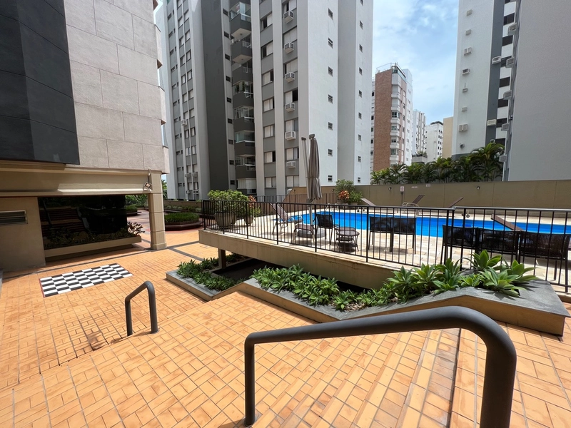 Apartamento na Beira Mar com 5 dormitórios 5 suítes e 3 vagas - 381m²: 7ª foto da galeria de imagens do imóvel