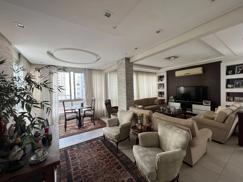 Apartamento no Centro com 3 dormitórios 1suite e 1 vaga - 140 m²: 1ª foto da galeria de imagens do imóvel
