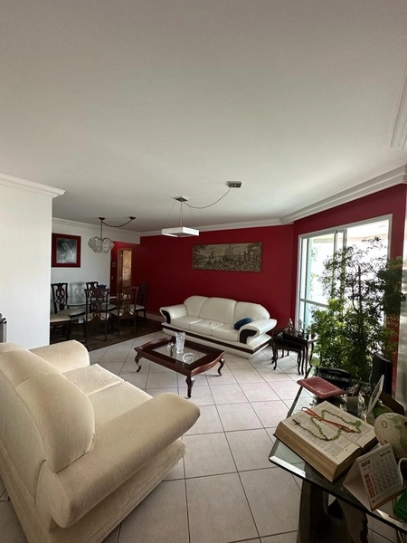 Apartamento em Coqueiros com 4 dormitórios, sendo 1 suíte e 2 vagas: 1ª foto da galeria de imagens do imóvel