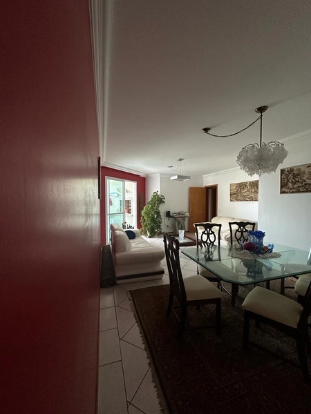 Apartamento em Coqueiros com 4 dormitórios, sendo 1 suíte e 2 vagas: 4ª foto da galeria de imagens do imóvel