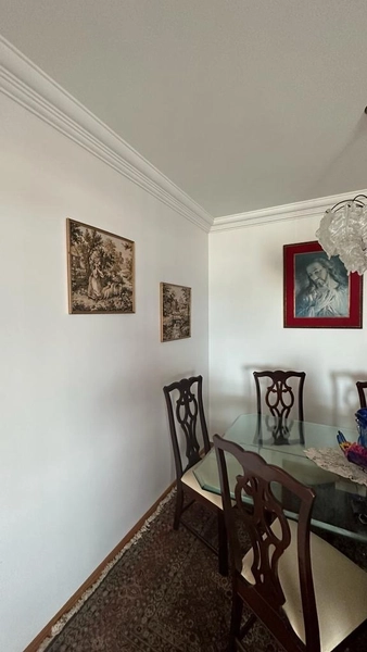 Apartamento em Coqueiros com 4 dormitórios, sendo 1 suíte e 2 vagas: 10ª foto da galeria de imagens do imóvel