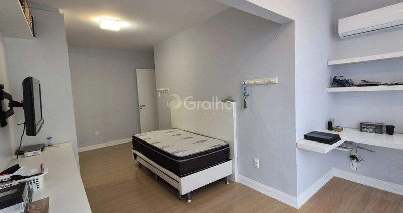 Apartamento na Beira Mar com 3 dormitórios, sendo 1 suítes e 1 vaga: 6ª foto da galeria de imagens do imóvel