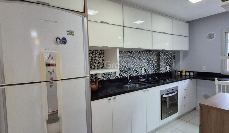 Apartamento na Beira Mar com 3 dormitórios, sendo 1 suítes e 1 vaga: 12ª foto da galeria de imagens do imóvel