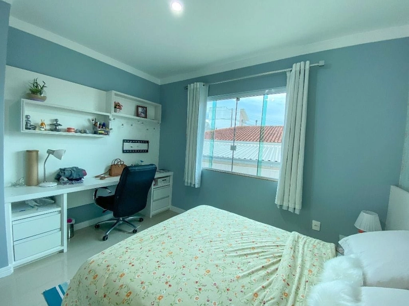 Casa na Coloninha com 4 dormitórios sendo 1 suíte - 170m²: 15ª foto da galeria de imagens do imóvel