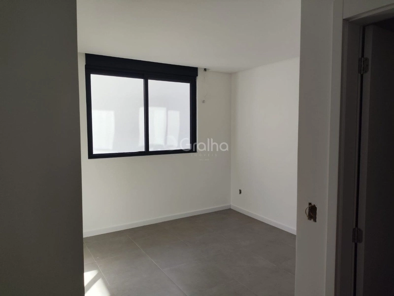Apartamento em Coqueiros novo com 3 dormitórios 1 suíte e 2 vgs 101m²: 6ª foto da galeria de imagens do imóvel
