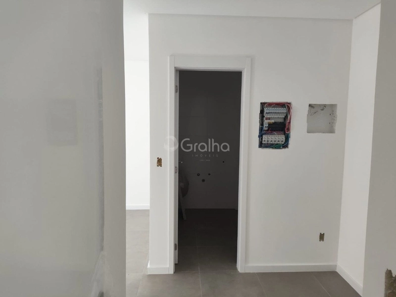 Apartamento em Coqueiros novo com 3 dormitórios 1 suíte e 2 vgs 101m²: 12ª foto da galeria de imagens do imóvel