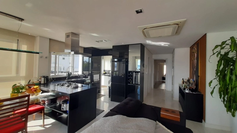 Apartamento no Abraão com 3 suítes e 3 vagas - 220m²: 3ª foto da galeria de imagens do imóvel