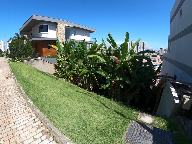 Terreno a venda em Condomínio Fechado no Estreito com 573 m² de área: 2ª foto da galeria de imagens do imóvel