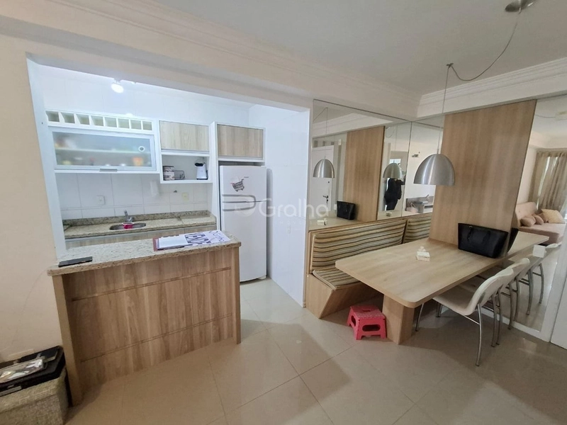 Apartamento em coqueiros com 2 dormitórios 1 suíte e 1 vaga: 2ª foto da galeria de imagens do imóvel