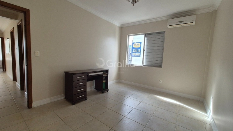 Apartamento no Centro com 3 dormitórios, sendo 1 suíte e 1 vaga 11m²: 17ª foto da galeria de imagens do imóvel