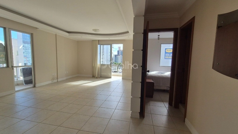 Apartamento no Centro com 3 dormitórios, sendo 1 suíte e 1 vaga 11m²: 3ª foto da galeria de imagens do imóvel