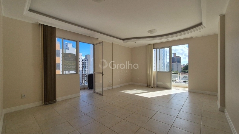Apartamento no Centro com 3 dormitórios, sendo 1 suíte e 1 vaga 11m²: 1ª foto da galeria de imagens do imóvel