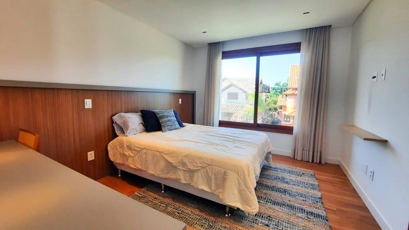 Casa no Rio Tavares com 4 dormitórios 4 suítes e 8 vagas - 600m²: 17ª foto da galeria de imagens do imóvel