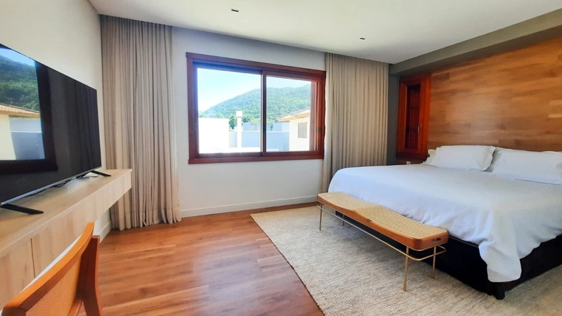 Casa no Rio Tavares com 4 dormitórios 4 suítes e 8 vagas - 600m²: 13ª foto da galeria de imagens do imóvel