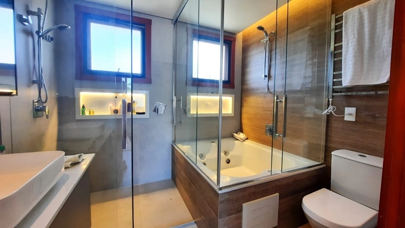 Casa no Rio Tavares com 4 dormitórios 4 suítes e 8 vagas - 600m²: 15ª foto da galeria de imagens do imóvel
