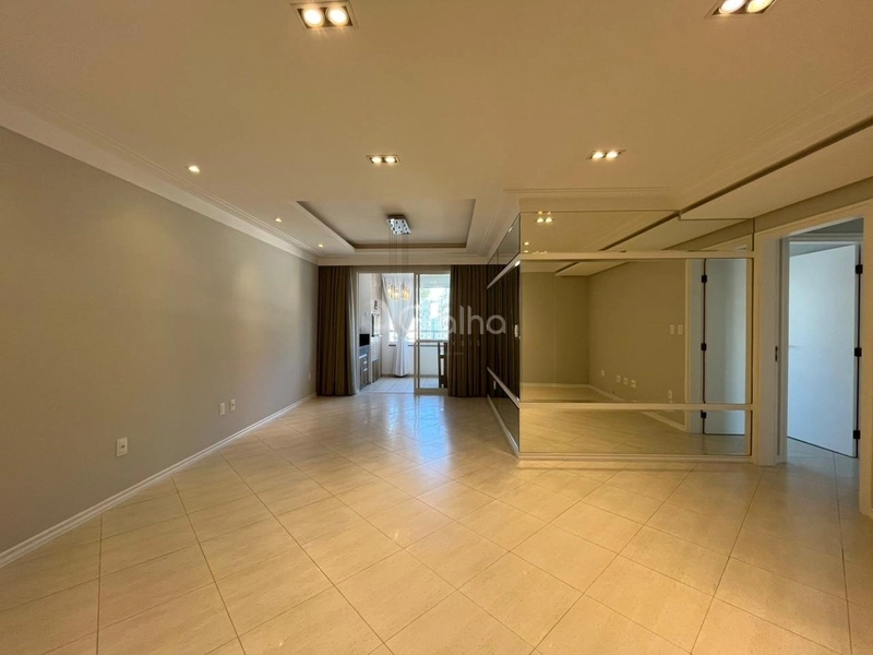 Apartamento na Trindade com 4 dormitórios 2 suíte com 2 vagas: 1ª foto da galeria de imagens do imóvel
