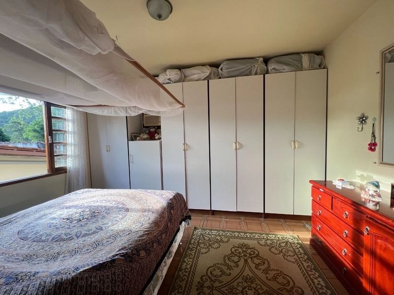Casa em Sambaqui com 4 dormitórios 1 suíte - 160m²: 14ª foto da galeria de imagens do imóvel