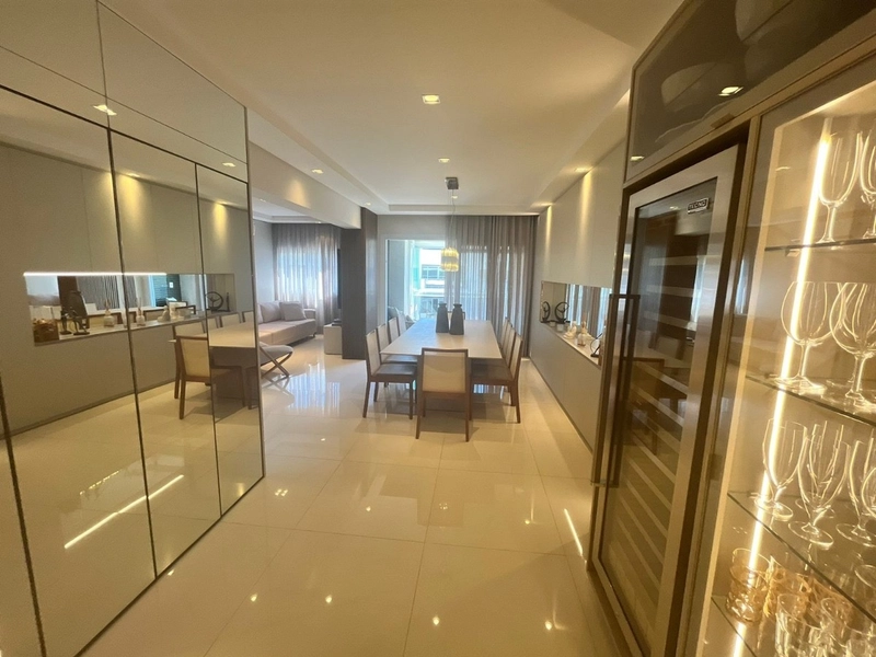 Apartamento em Jurere internacional com 3 suítes e 3 vagas - 168m²: 3ª foto da galeria de imagens do imóvel