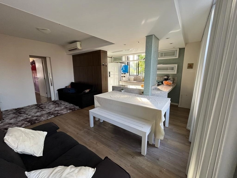 Apartamento na lagoa da Conceição com 2 dormitórios 1 suíte: 1ª foto da galeria de imagens do imóvel