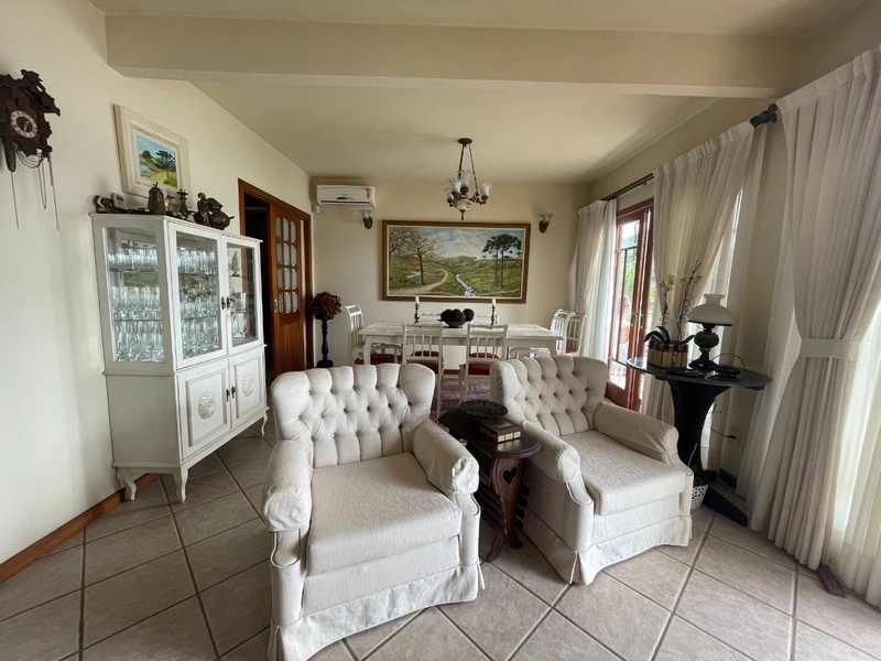 Casa na Lagoa da Conceição com 3 suítes e 1 vagas - 282m²: 7ª foto da galeria de imagens do imóvel