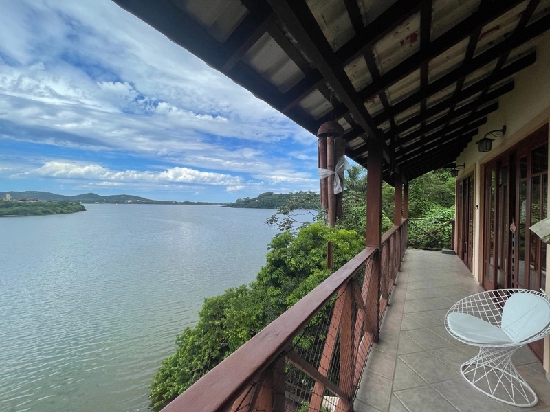 Casa na Lagoa da Conceição com 3 suítes e 1 vagas - 282m²: 10ª foto da galeria de imagens do imóvel