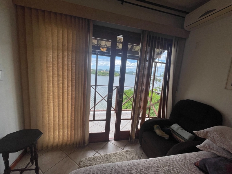 Casa na Lagoa da Conceição com 3 suítes e 1 vagas - 282m²: 20ª foto da galeria de imagens do imóvel