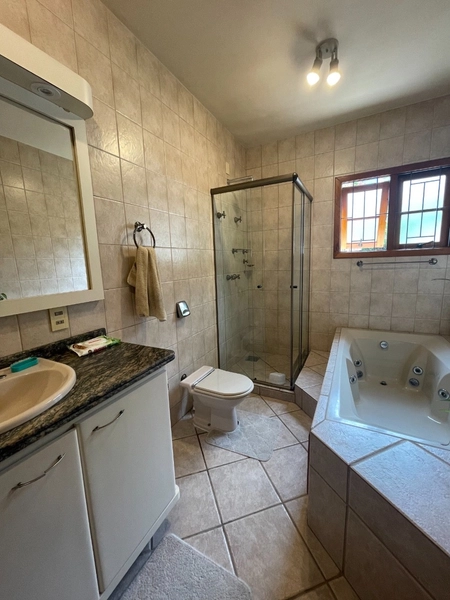 Casa na Lagoa da Conceição com 3 suítes e 1 vagas - 282m²: 21ª foto da galeria de imagens do imóvel